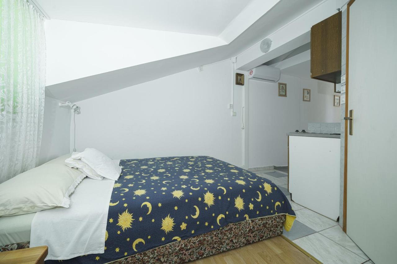 Apartmani Krizanovic Vodice Exterior photo