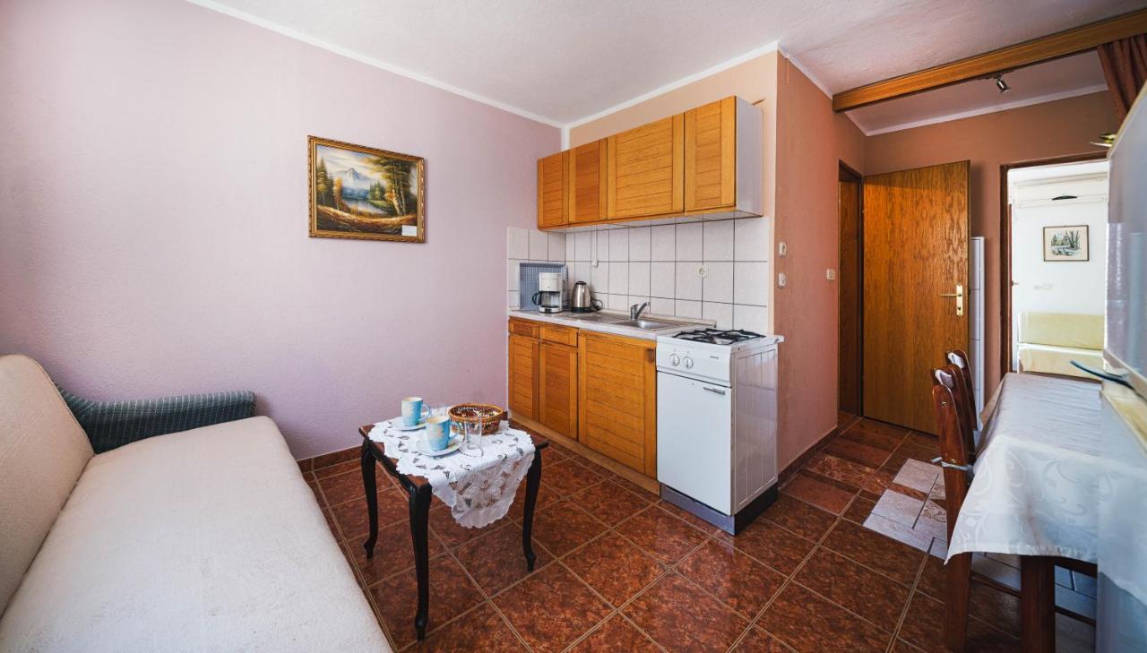 Apartmani Krizanovic Vodice Exterior photo