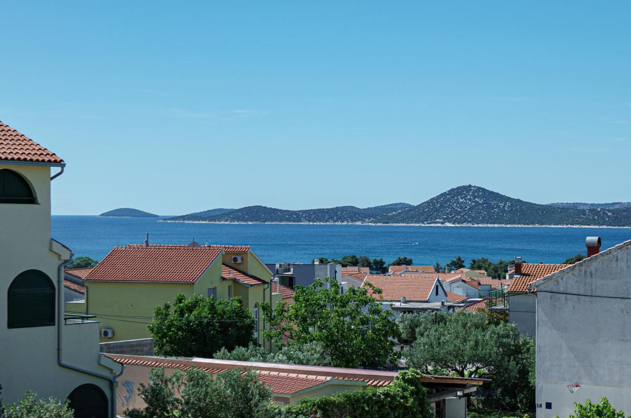 Apartmani Krizanovic Vodice Exterior photo